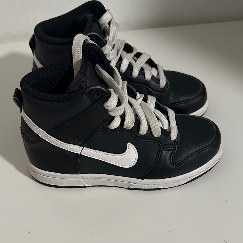 Nike Kids Black and White Sneakers